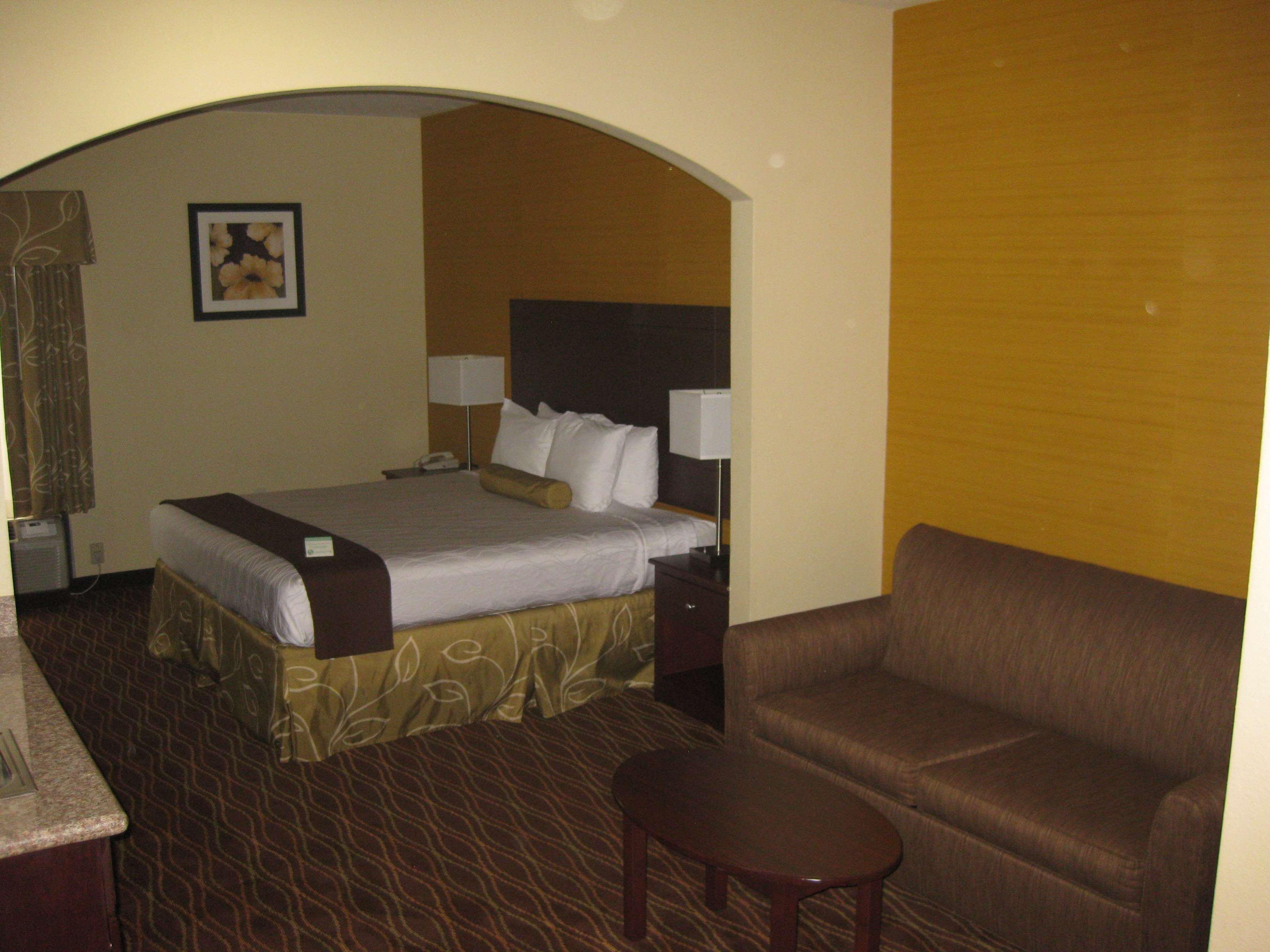 Best Western Plus Springfield Airport Inn Extérieur photo