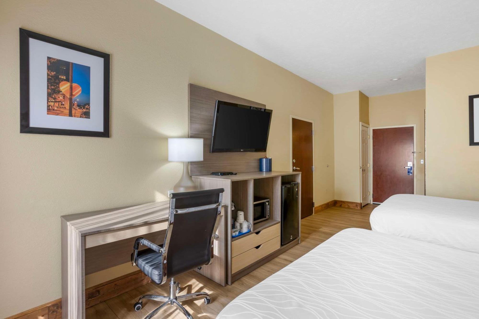 Best Western Plus Springfield Airport Inn Extérieur photo