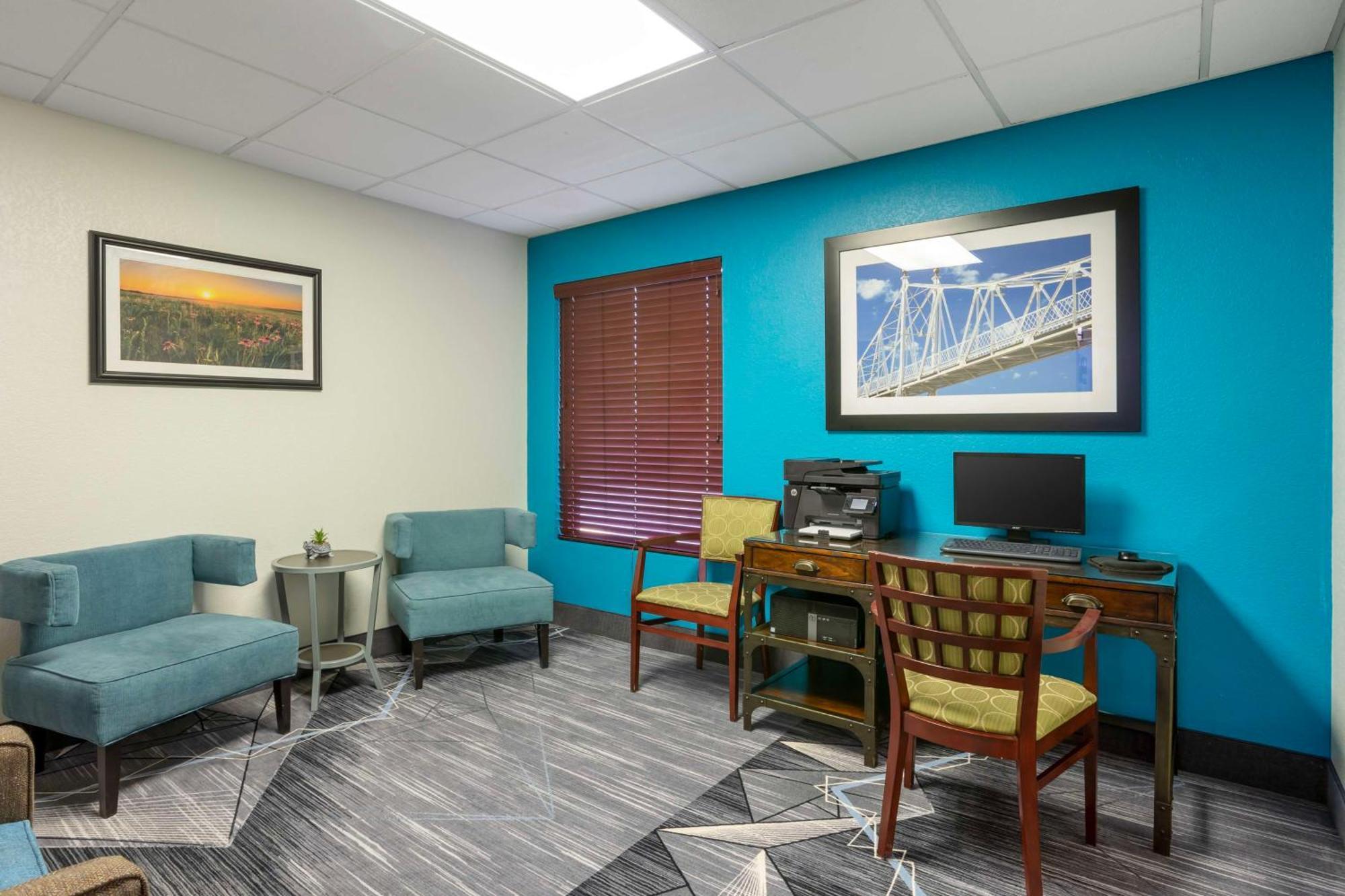 Best Western Plus Springfield Airport Inn Extérieur photo