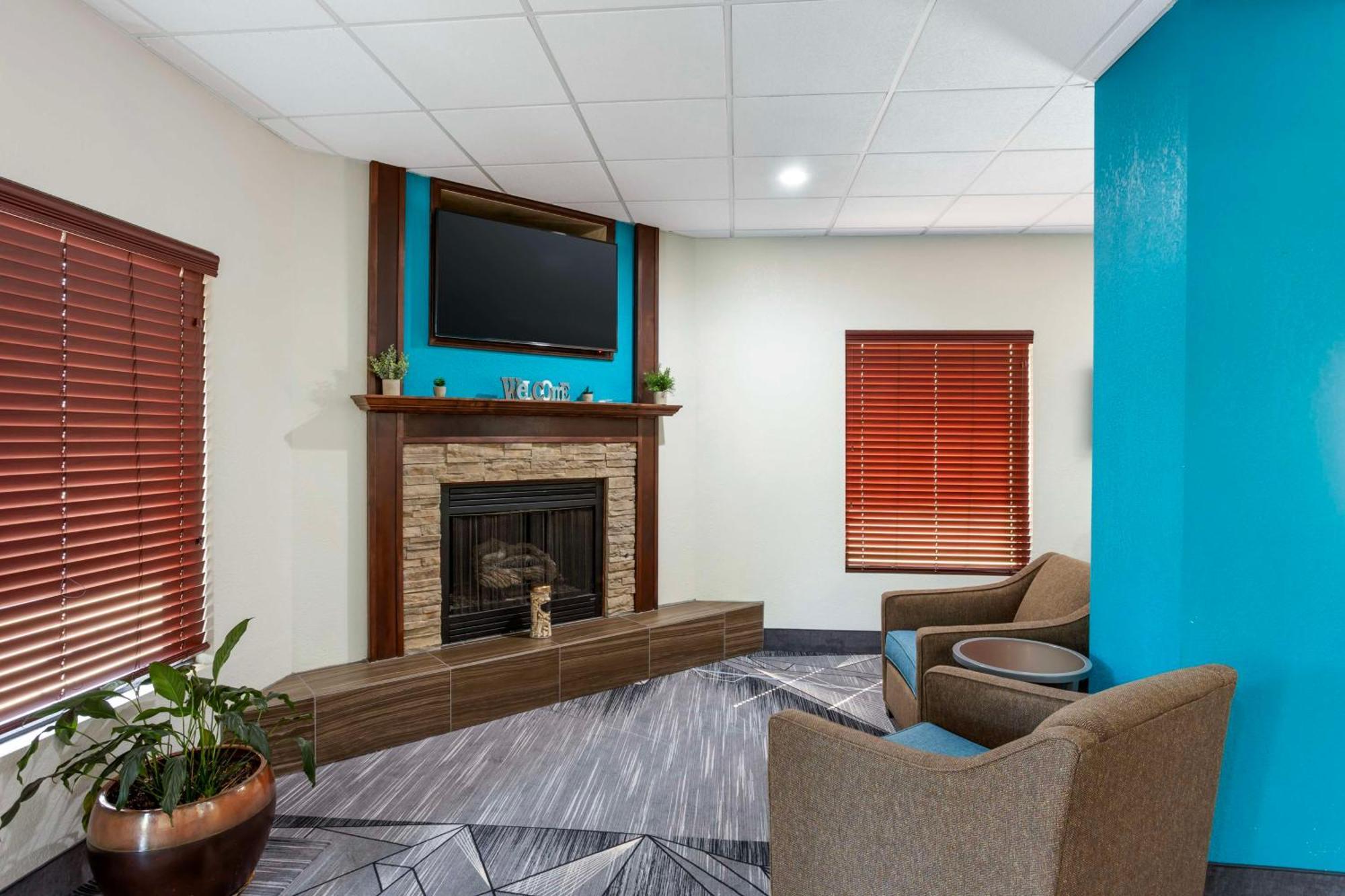 Best Western Plus Springfield Airport Inn Extérieur photo